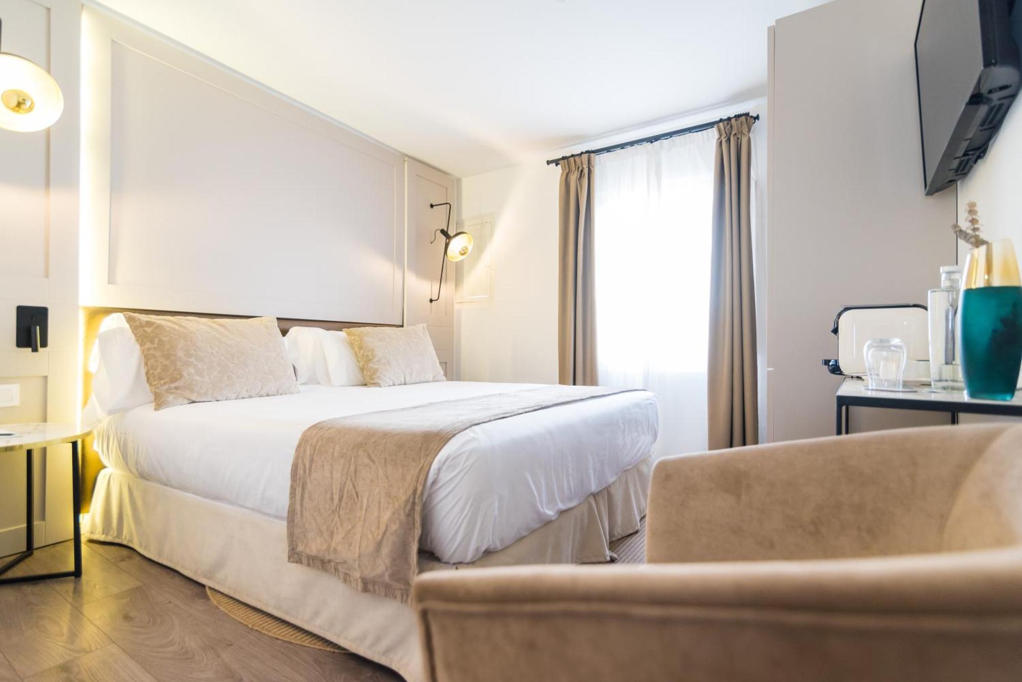 Double Room,1214587222:JPEG